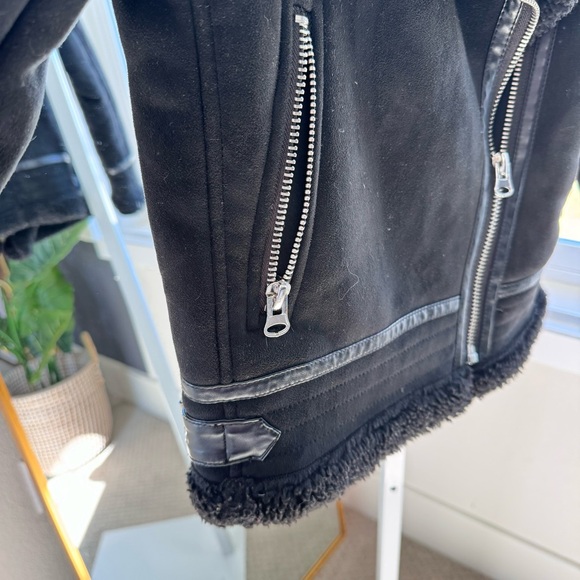 Zara size small. Oversized. - Picture 4 of 16